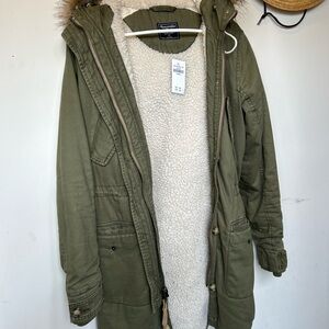 Abercrombie & Fitch Olive Green Sherpa Jacket with Cream Lining